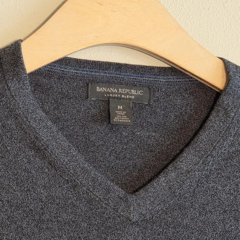 Banana Republic Luxury Blend Silk Cotton Cashmere Charcoal Black Sweater Sz M